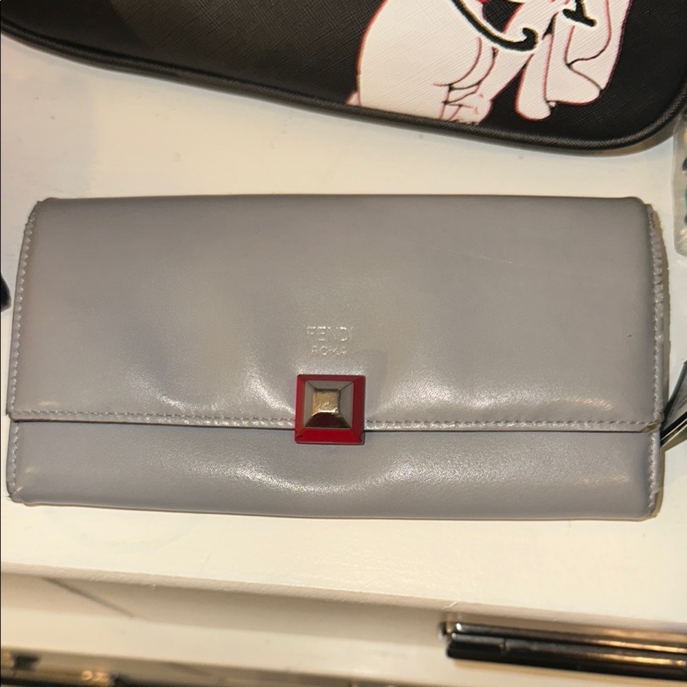 Auth Fendi Gray Leather Wallet